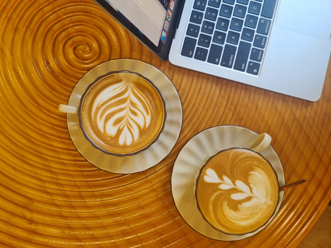 Makarios Book Café - Gastronomi dan perhotelan