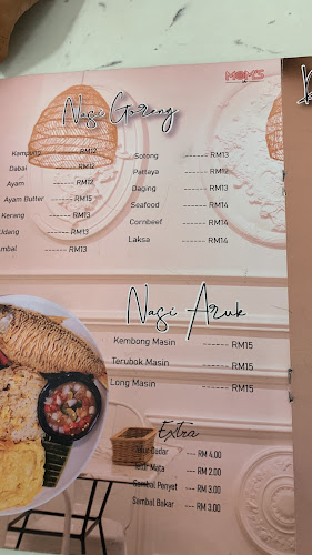 Mom's Laksa - Gastronomi dan perhotelan