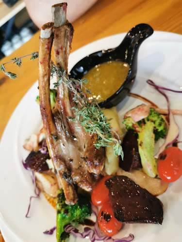 Opinii despre Branta&Geese Restaurant în Melaka - Gastronomi dan perhotelan