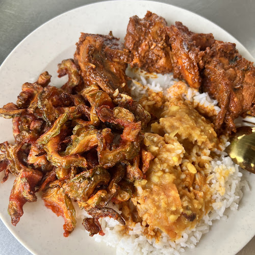 Opinii despre Restoran Arati Vilas Banana Leaf în Tanjung Bungah - Gastronomi dan perhotelan