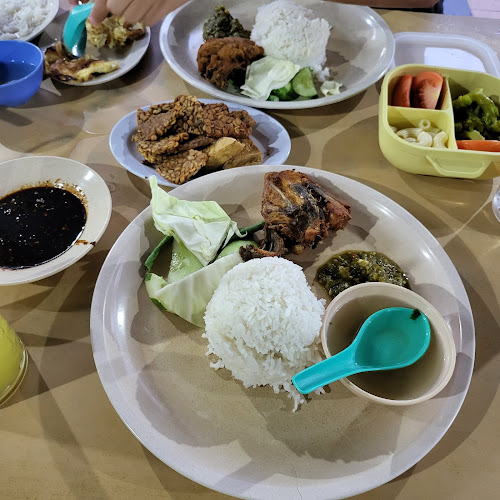 Wak Nuar Ayam Penyet - Kuala Lumpur