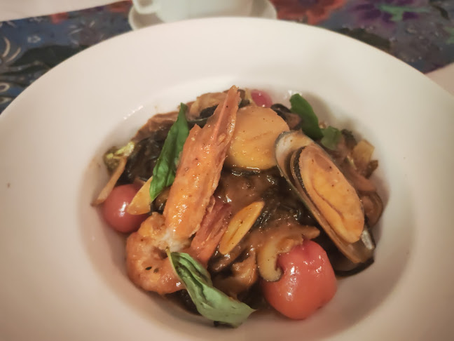 Opinii despre Suffolk House Restaurant în George Town - Gastronomi dan perhotelan