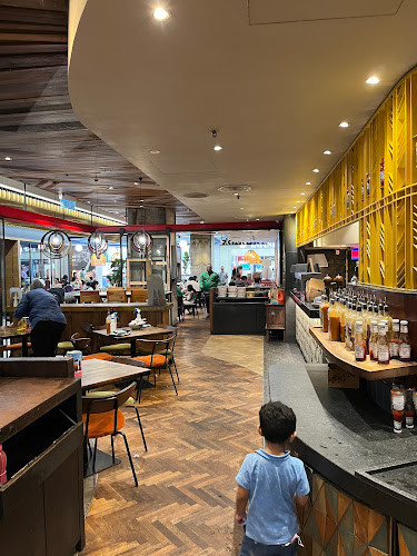 Nando's • 1 Utama - Gastronomi dan perhotelan
