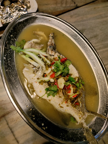 Restoran D' Lala Seafood - Gastronomi dan perhotelan