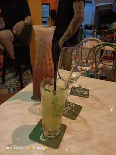 Mamasita Mexican Restaurant & Tapas Bar - Gastronomi dan perhotelan