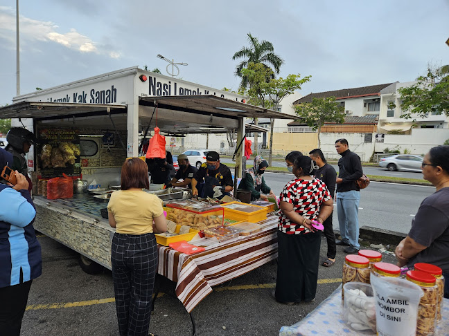 Nasi Lemak Kak Sanah - Gastronomi dan perhotelan