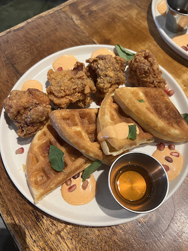 VCR Bangsar - Gastronomi dan perhotelan