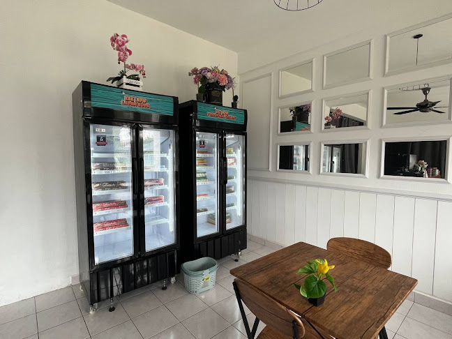 NAL Dewangi Kek Lapis Sarawak - Gastronomi dan perhotelan