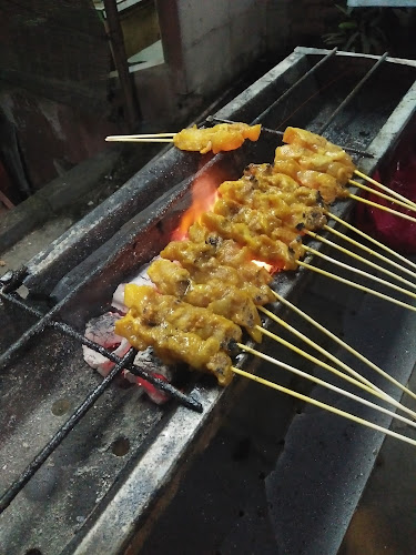 Kedai Makan Bawah Jambatan - Gastronomi dan perhotelan