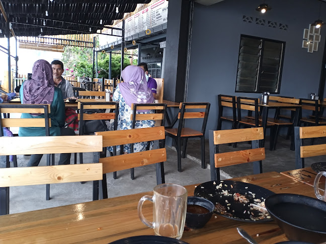 Nasi Minyak Ayam Kampung Teruna & Dara - Kuala Terengganu