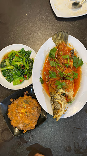 B42 tingkat bawah, Jalan Gambut, 25000 Kuantan, Pahang