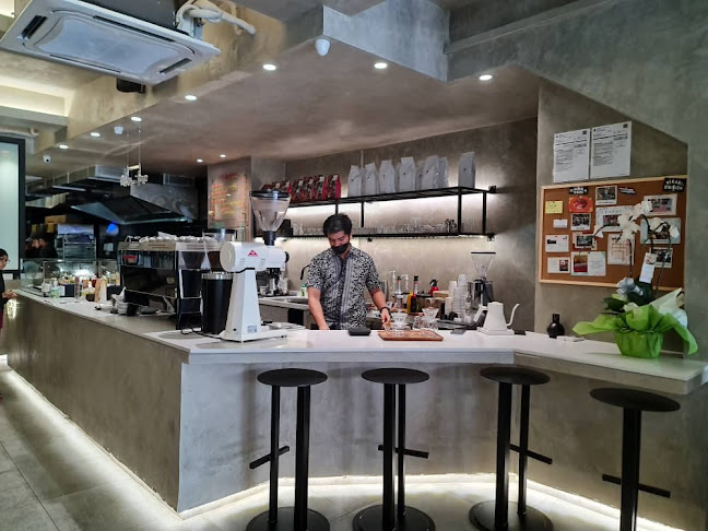 385F Cafe - Gastronomi dan perhotelan