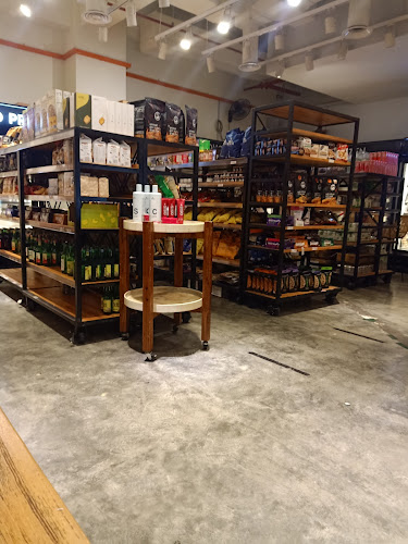 Opinii despre Lily's mini market în Iskandar Puteri - Gastronomi dan perhotelan