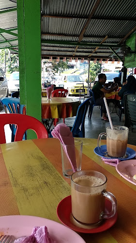 Opinii despre Kedai Makan Kak Long în Tapah - Gastronomi dan perhotelan