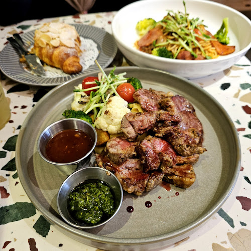 Jomo Eatery Kuala Nerus - Kuala Terengganu