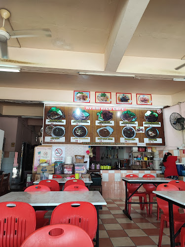 Opinii despre Ayam Rico Cafe în Miri - Gastronomi dan perhotelan