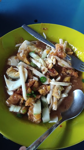 Opinii despre Abdullah Bacha Mee Rebus & Rojak în Teluk Intan - Gastronomi dan perhotelan