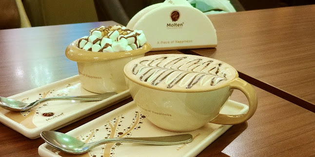 Molten Chocolate Cafe Uptown Damansara - Gastronomi dan perhotelan