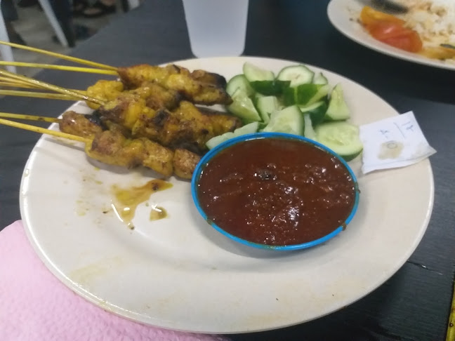 Adam's Satay Ikan Bakar Ayaq Asam Bentong - Gastronomi dan perhotelan