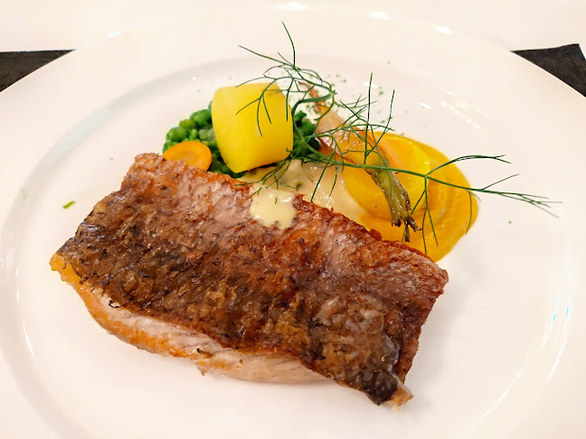 Suffolk House Restaurant - Gastronomi dan perhotelan