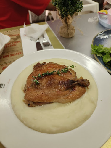 Kafe Bistro Two Frenchies - George Town