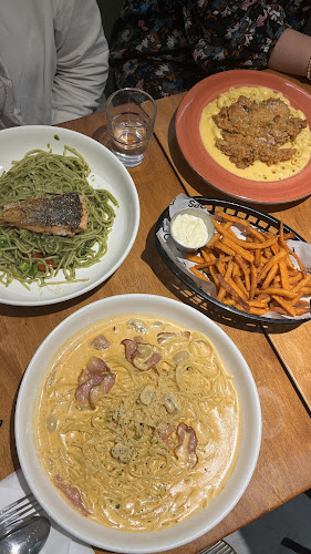 Opinii despre Pop's Eatery TTDI în TTDI - Gastronomi dan perhotelan