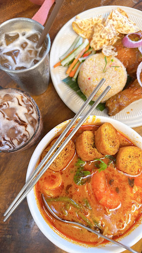 Red Mountain Sin Yoon Loong White Coffee