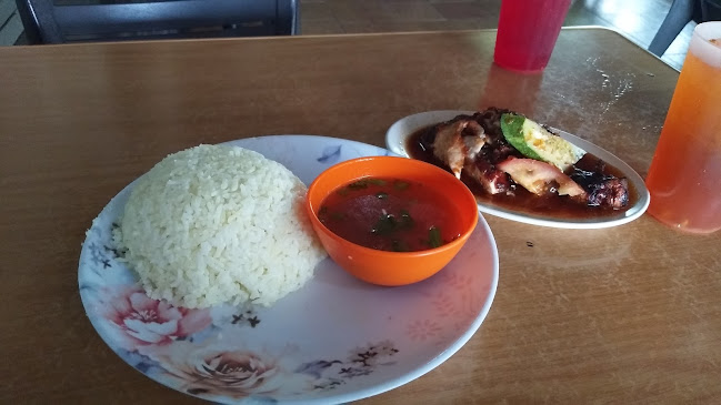 Nasi Ayam Nadia