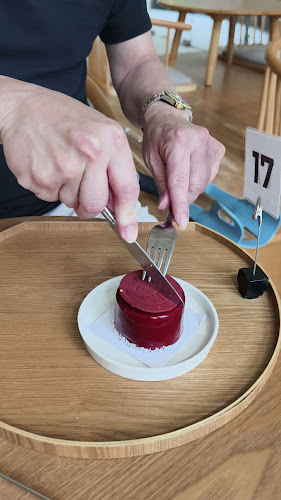 Xiao By Crustz - Gastronomi dan perhotelan