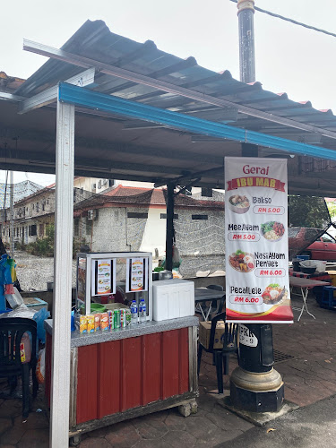 Opinii despre Gerai Ibu Mar Ayam Penyet în Kuala Kangsar - Gastronomi dan perhotelan