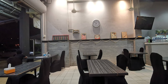 Putri Kitchen Shellout And Steamboat