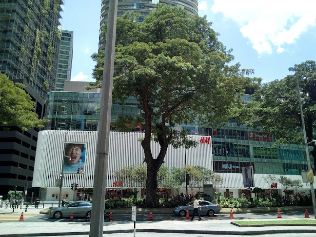 Opinii despre San Francisco Coffee Suria KLCC în Kuala Lumpur - Gastronomi dan perhotelan