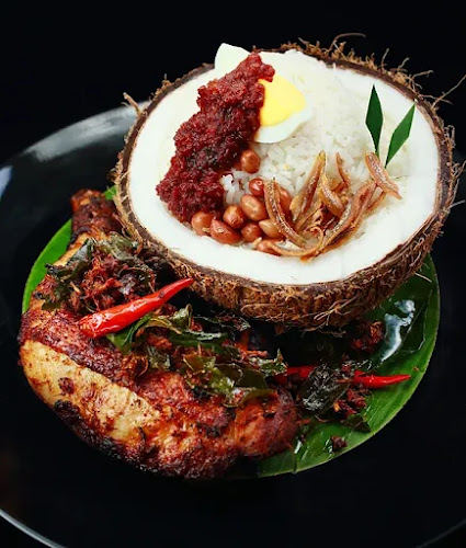 Opinii despre Ahh-Yum (Suria KLCC) în Kuala Lumpur - Gastronomi dan perhotelan