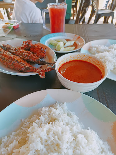 Opinii despre Kedai Nasi Berlauk Moksu Yah Tok Sabah în Besut - Gastronomi dan perhotelan