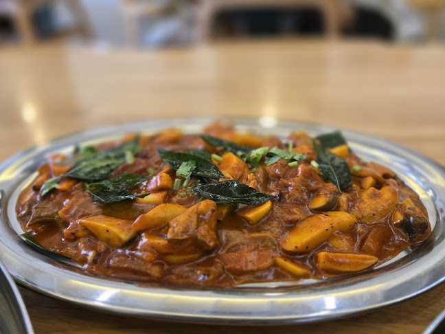 Opinii despre Rempah Ratus - Banana Leaf Cafe with South Indian Cuisine (Indian Restaurant, Banana Leaf Rice, Briyani, Claypot and Curry) în George Town - Gastronomi dan perhotelan