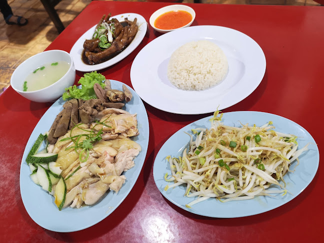 Opinii despre Kompleks Penjaja Desiran Tanjung în Tanjung Tokong - Gastronomi dan perhotelan