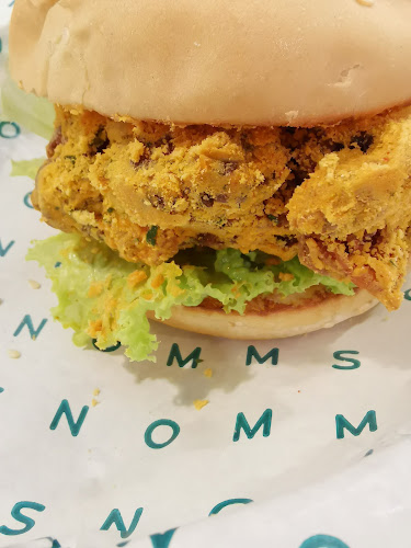 Comentarii opinii despre Nomms Pressure Fried Chicken