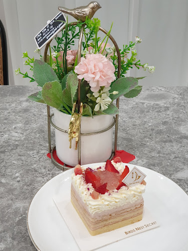 Birds Nest Secret - Gastronomi dan perhotelan