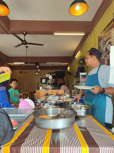 Opinii despre NASI KANDAR MJ MANJUNG în Seri Manjung - Gastronomi dan perhotelan