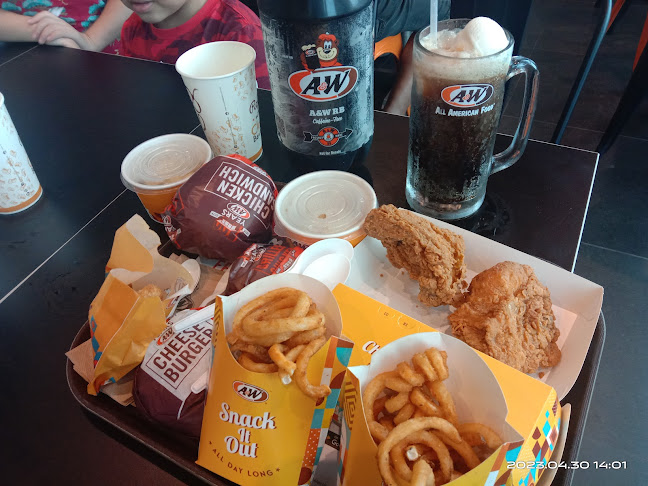 A&W Inanam - Gastronomi dan perhotelan