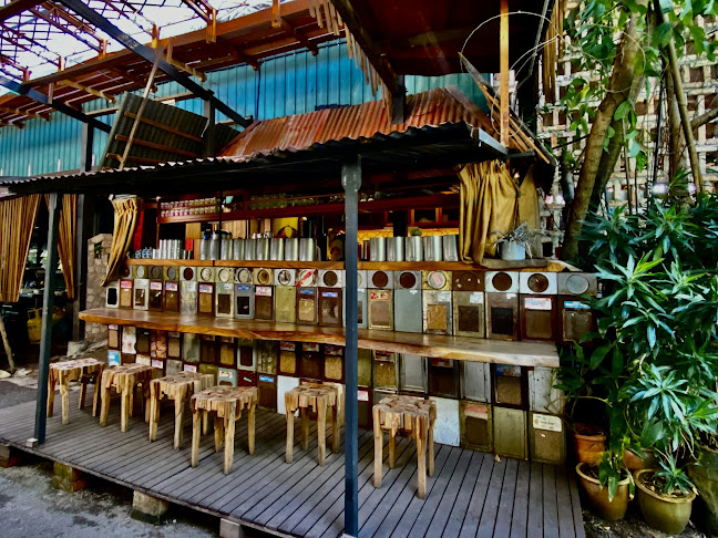 Red Mountain Sin Yoon Loong White Coffee - Gastronomi dan perhotelan