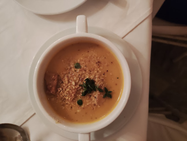 Opinii despre Suffolk House Restaurant în George Town - Gastronomi dan perhotelan