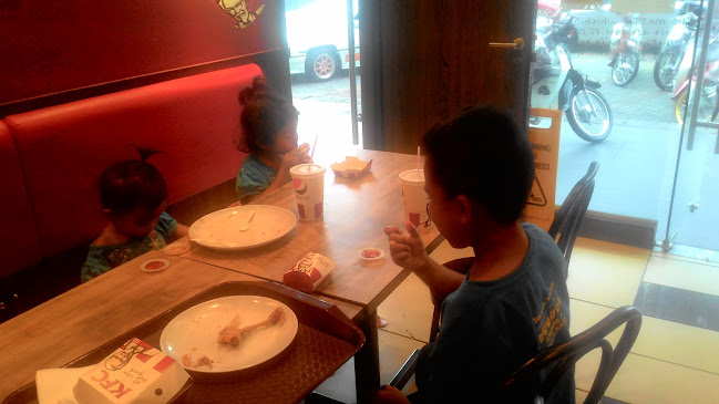 KFC - Gastronomi dan perhotelan