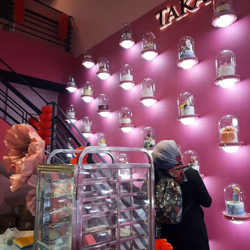 TAKA Patisserie Miri - Gastronomi dan perhotelan