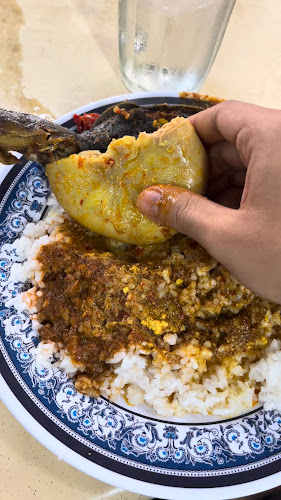 Opinii despre Selera Bukit Kapau în Kuala Lumpur - Gastronomi dan perhotelan