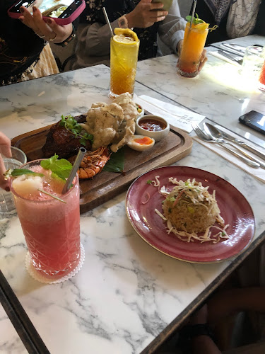 Comentarii opinii despre Naj & Belle Cafe Bangsar