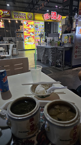 Century Street Food Court - Gastronomi dan perhotelan