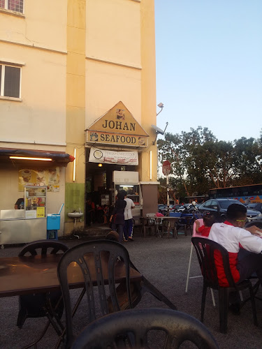 Opinii despre Johan Seafood, Miangpla, Sup Gearbox, Sotong Tepung Rangup Puchong în Puchong - Gastronomi dan perhotelan