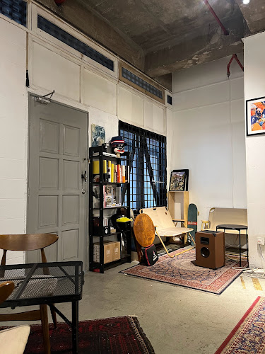 Comentarii opinii despre Jilid Enam