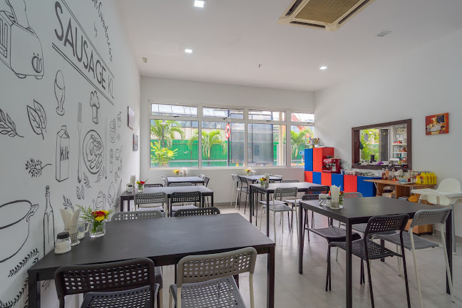 Sausage KL Cafe & Deli